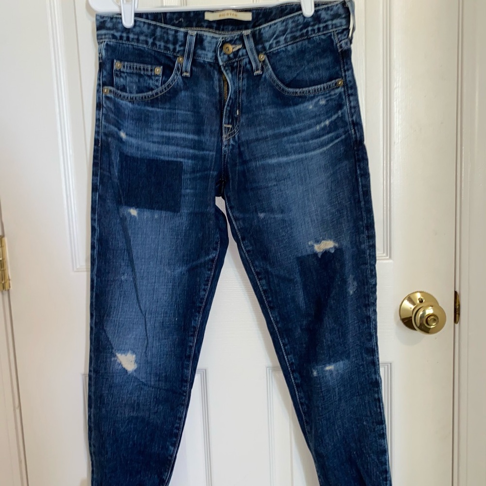 Big star woman’s jeans